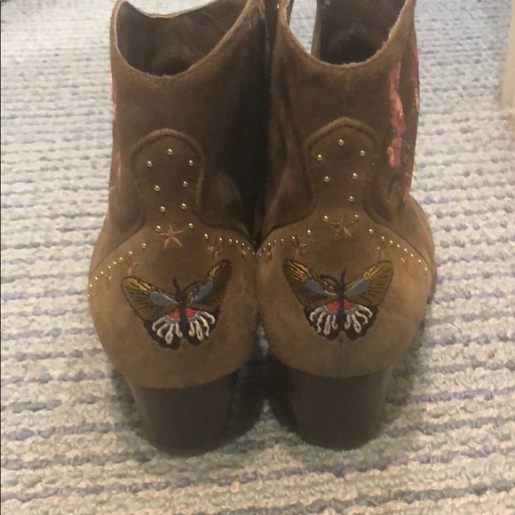 Ash embroidrer bootie - Picture 3 of 8